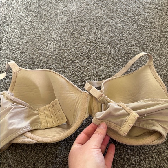 Cacique Cream Women's Bra - Picture 2 of 4